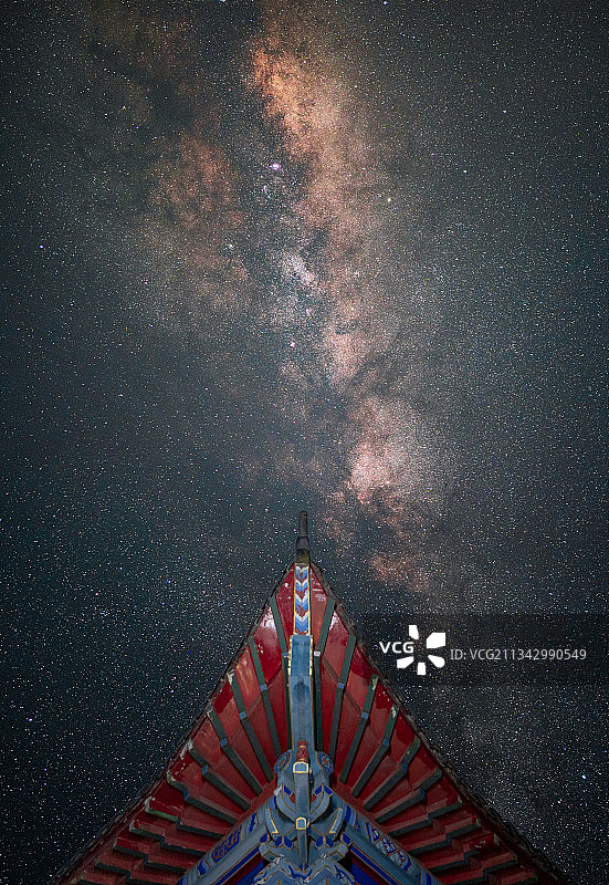 星空下的古典建筑图片素材