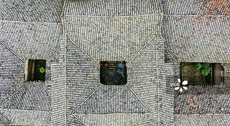 百年老屋三只天眼图片素材