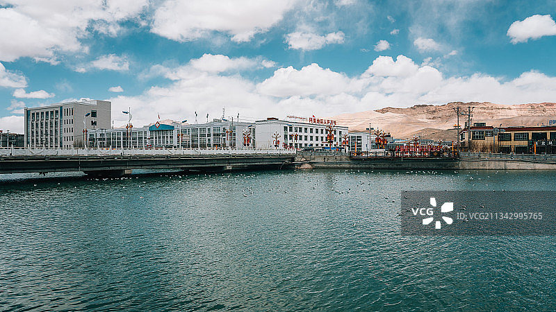 美丽狮泉河图片素材