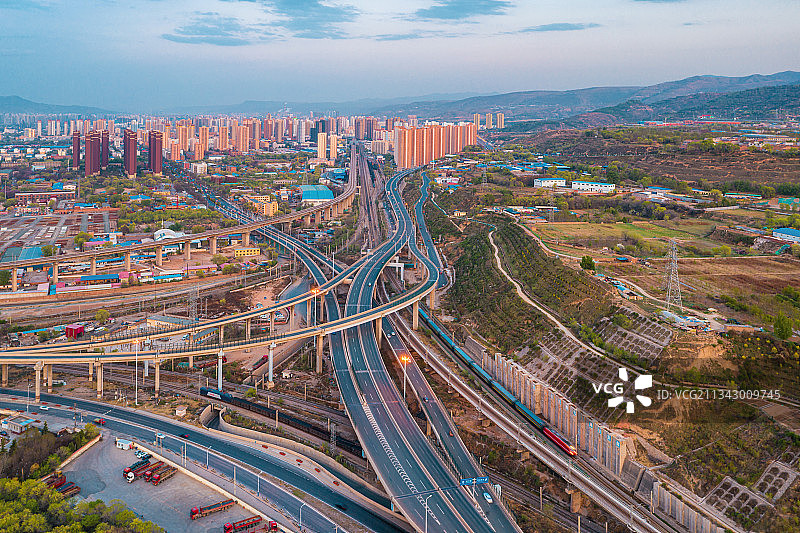 航拍兰州西固区黄河风光图片素材