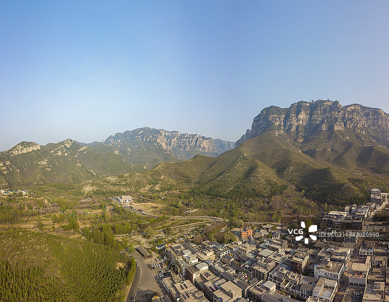 河南省焦作市修武县云台山风景区春天户外风光航拍图片素材