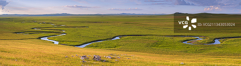 夏季牧场乃林河落日图片素材