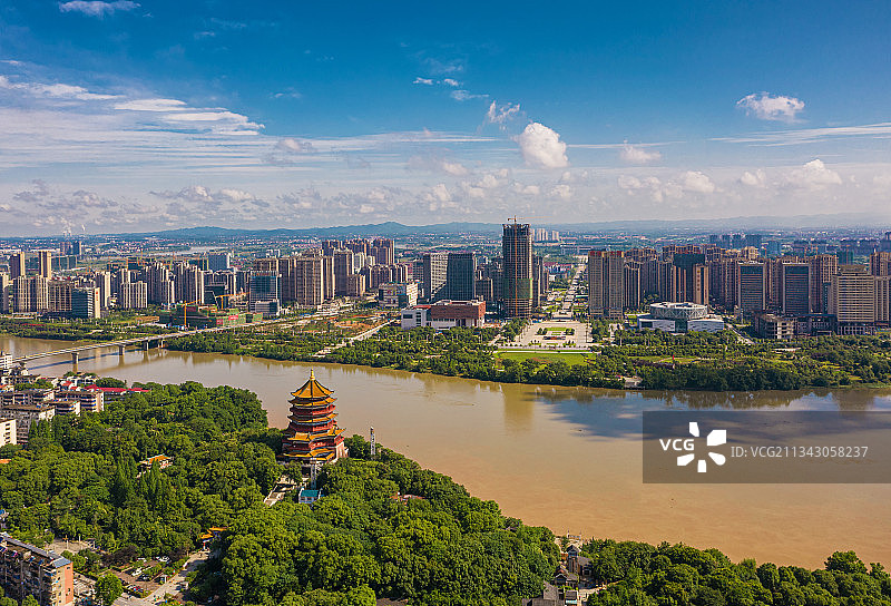 航拍鹰潭北极阁风光图片素材