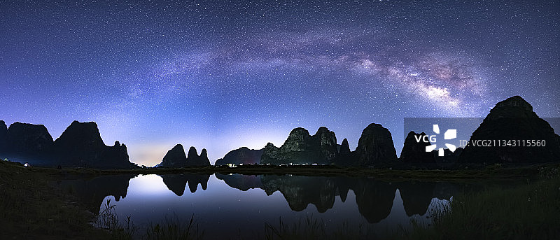 广西贺州市钟山县百里水墨画廊山水星空银河图片素材