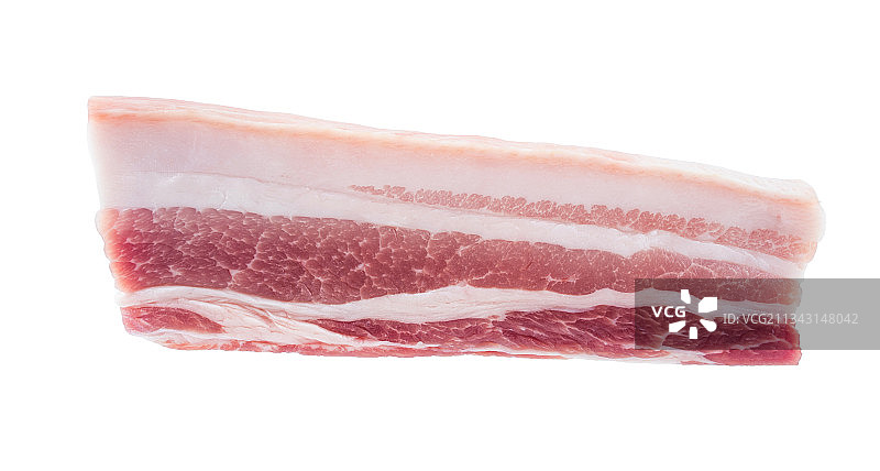 白背景上的新鲜猪肉五花肉图片素材