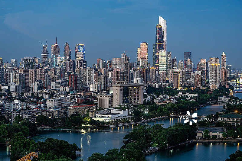 广州粤港澳大湾区城市天际线繁华夜景图片素材
