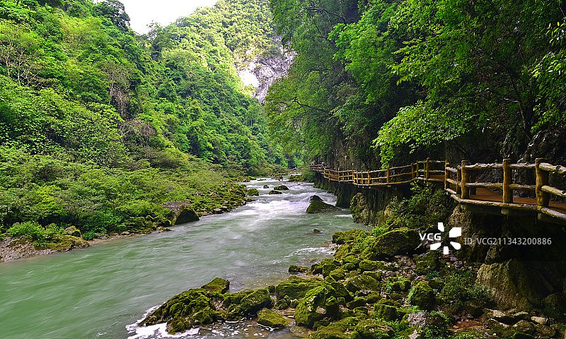 盛夏的贵州黔南荔波大七孔风景区图片素材