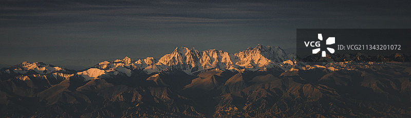 日照金山图片素材