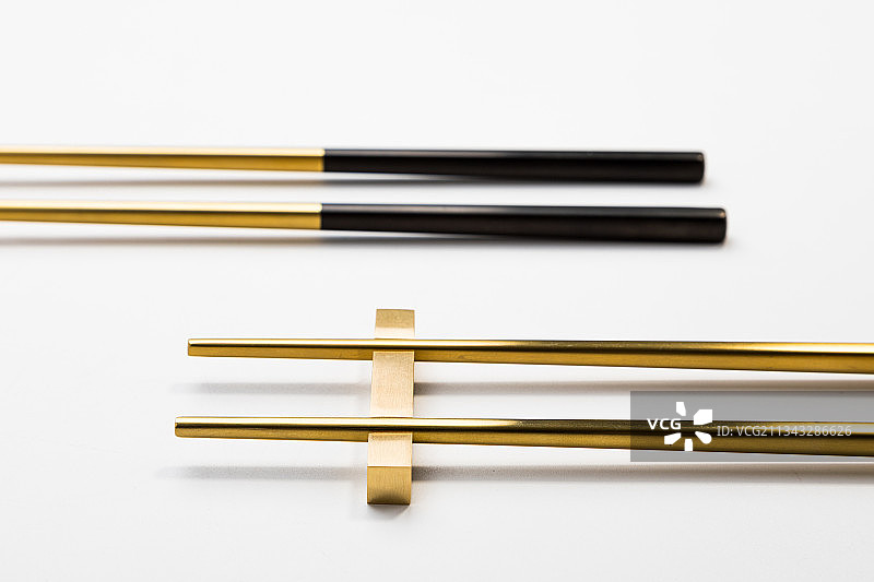 金色不锈钢筷子图片素材