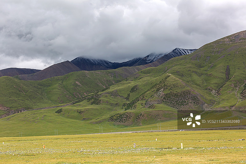 西藏那曲市江达县自然风光图片素材