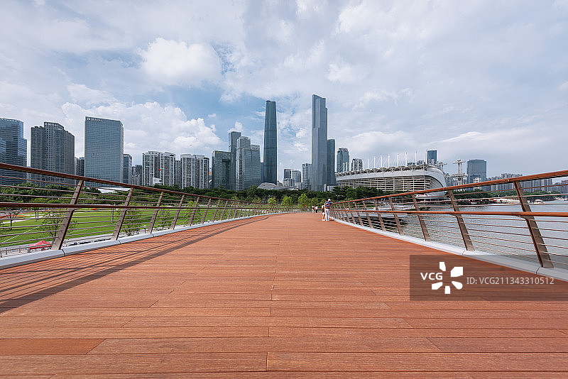 从海心桥上看双子塔图片素材