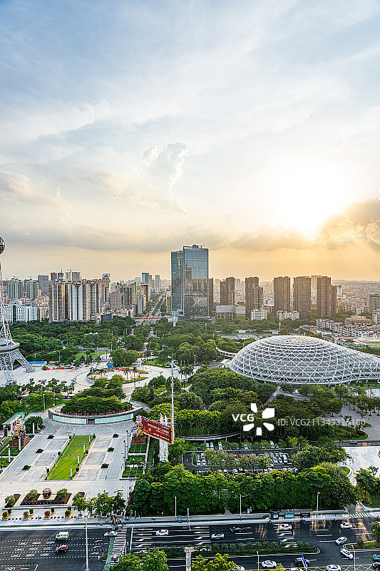 佛山岭南明珠体育馆城市天际线图片素材