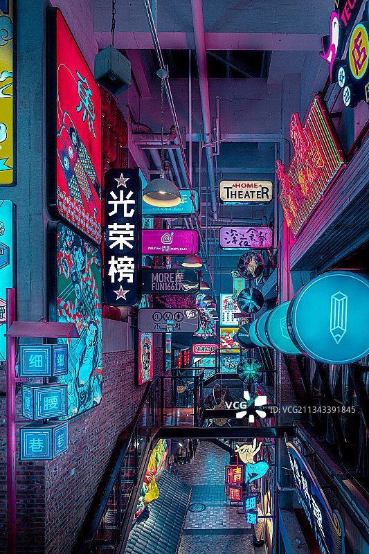 上海大悦城霓虹街霓虹灯图片素材