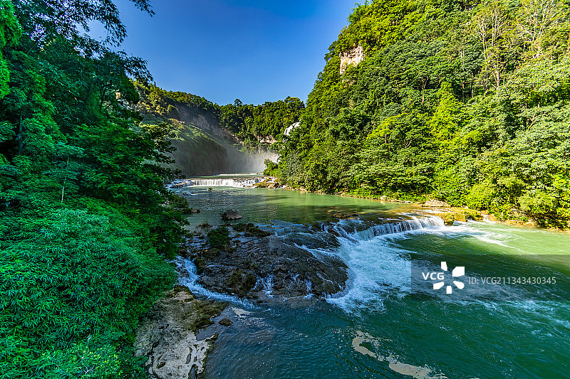 黄果树瀑布下的白水河Landscape in Guizhou图片素材