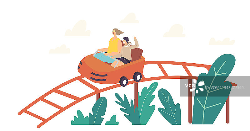 母亲和儿子乘坐过山车图片素材