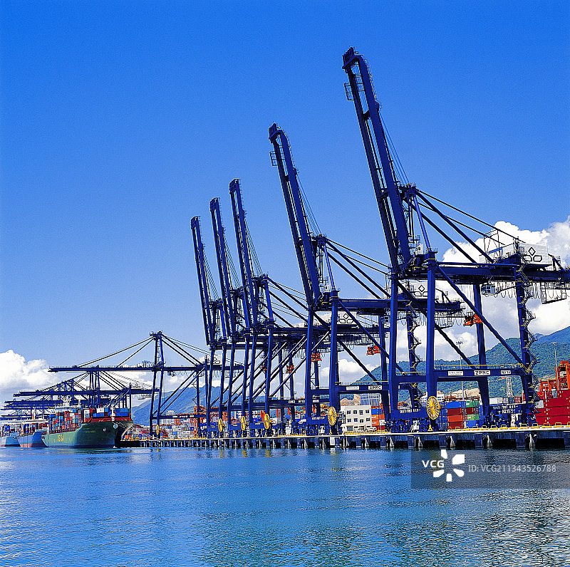 深圳盐田港港口设施图片素材