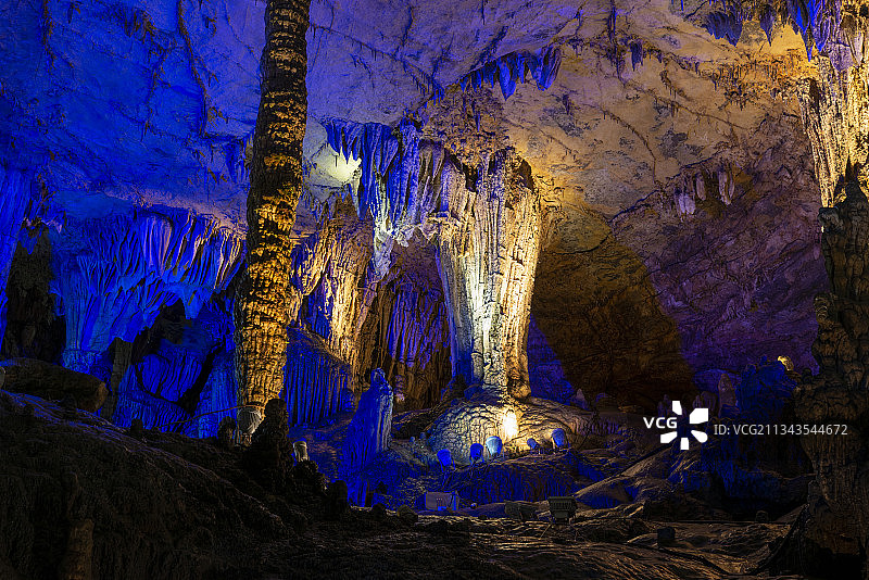 贵州省黔南州独山县天洞景区溶洞景观图片素材