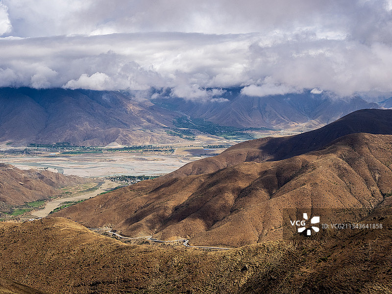 西藏圣湖羊卓雍错图片素材