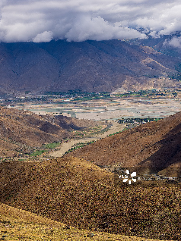 西藏圣湖羊卓雍错图片素材