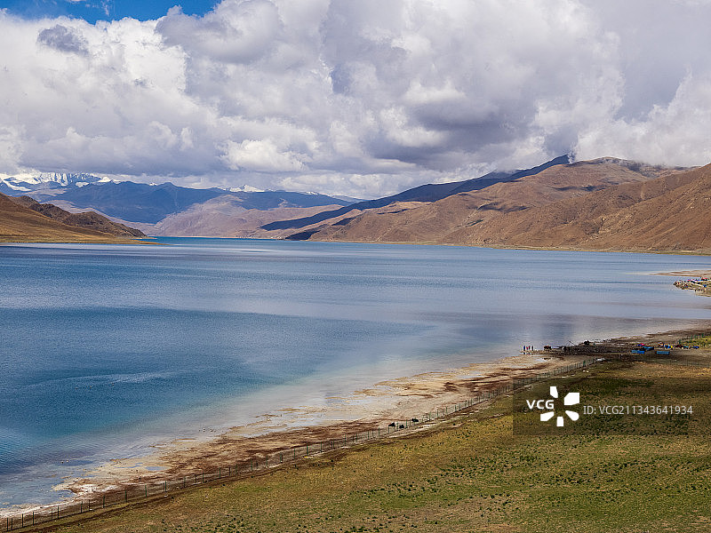 西藏圣湖羊卓雍错图片素材