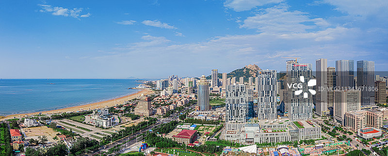 航拍山东青岛崂山区金融区图片素材