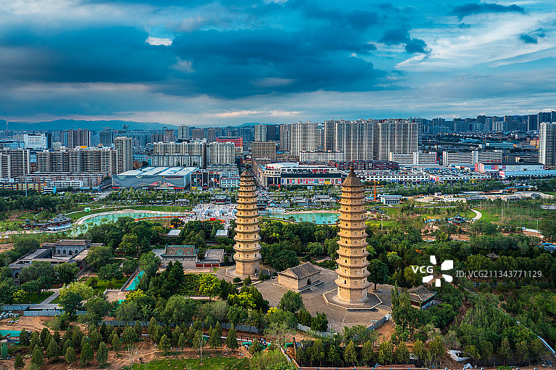 太原永祚寺双塔公园图片素材