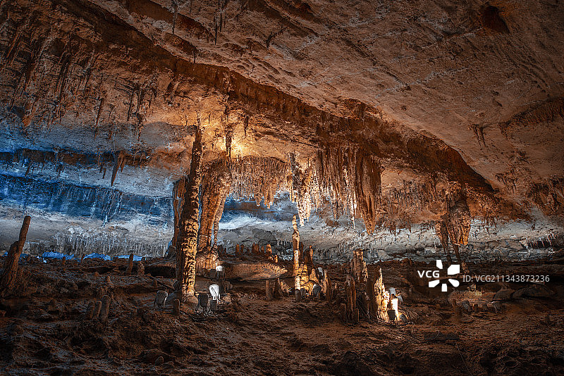 贵州省黔南州独山县天洞景区石笋图片素材