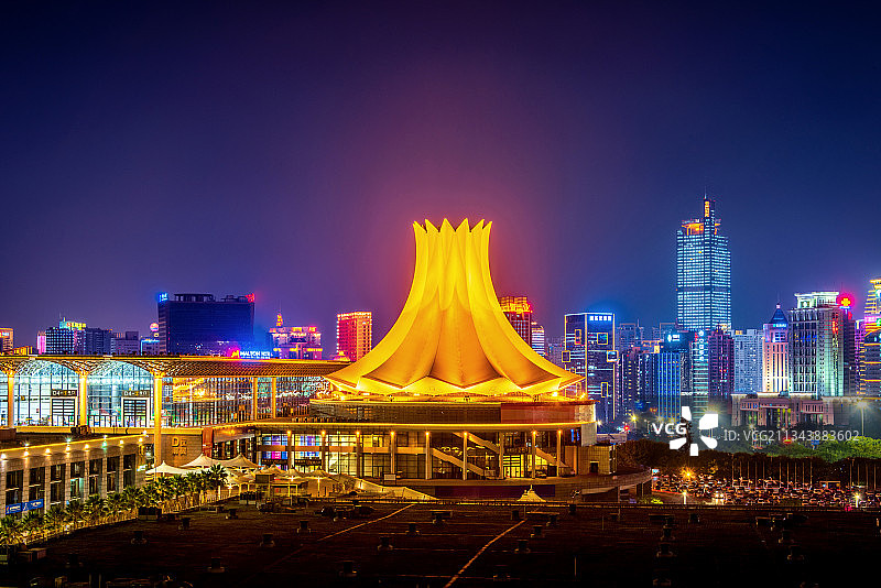 中国广西南宁国际会展中心夜景风光图片素材