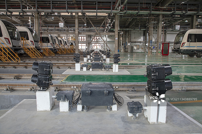 郑州地铁4号线停车场、地铁列车图片素材