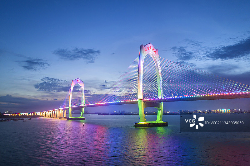 七彩大桥图片素材
