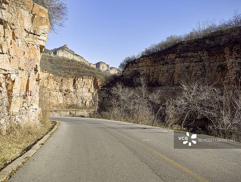 中国河北省平山县山区公路图片素材