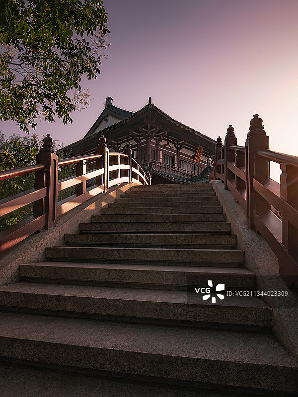 西安临潼秦岭骊山华清宫夕阳古建筑风光图片素材