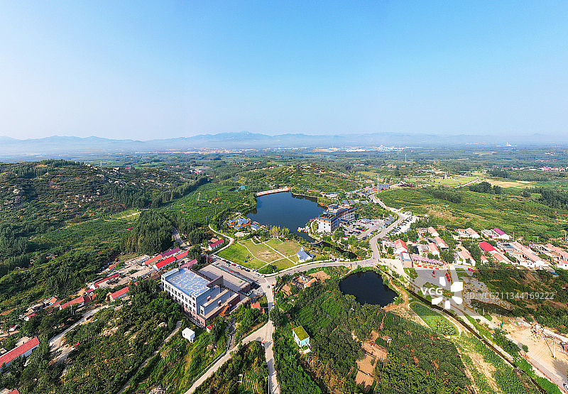 航拍山东省临沂市蒙阴樱之崮旅游景区图片素材