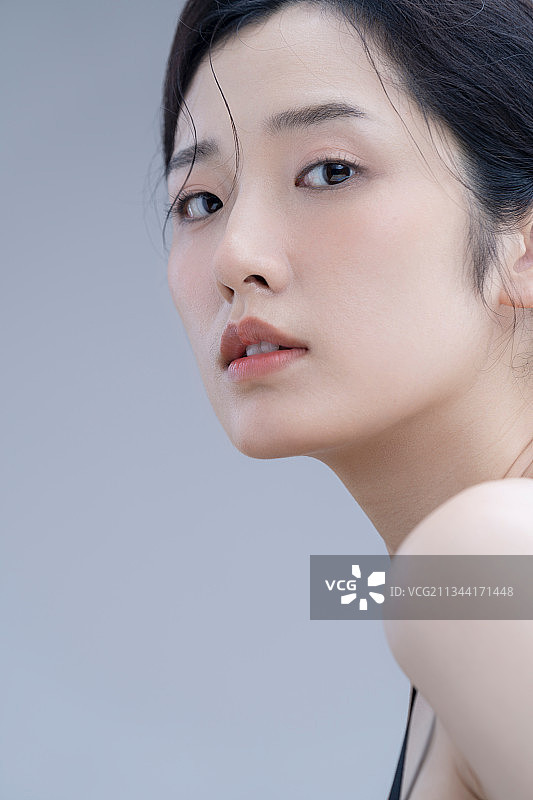 中国女人精致面容图片素材