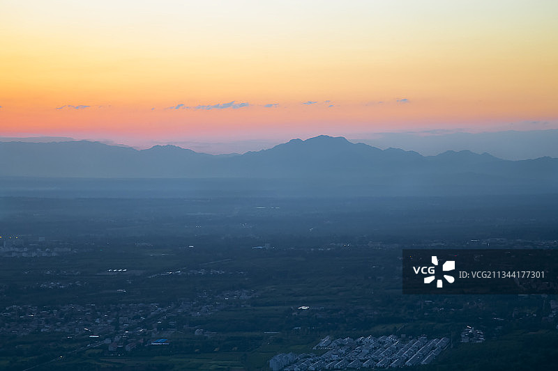 秦岭东岭晨光图片素材