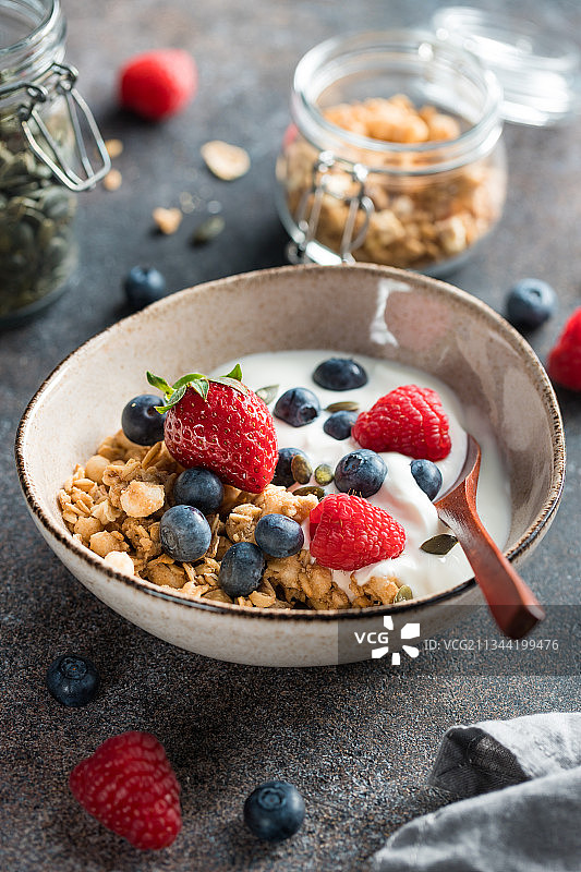 高角度的早餐在碗上的图片素材