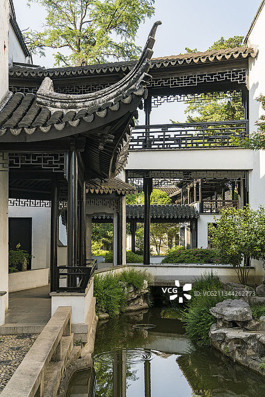 中国江苏省苏州市木渎镇古松园图片素材