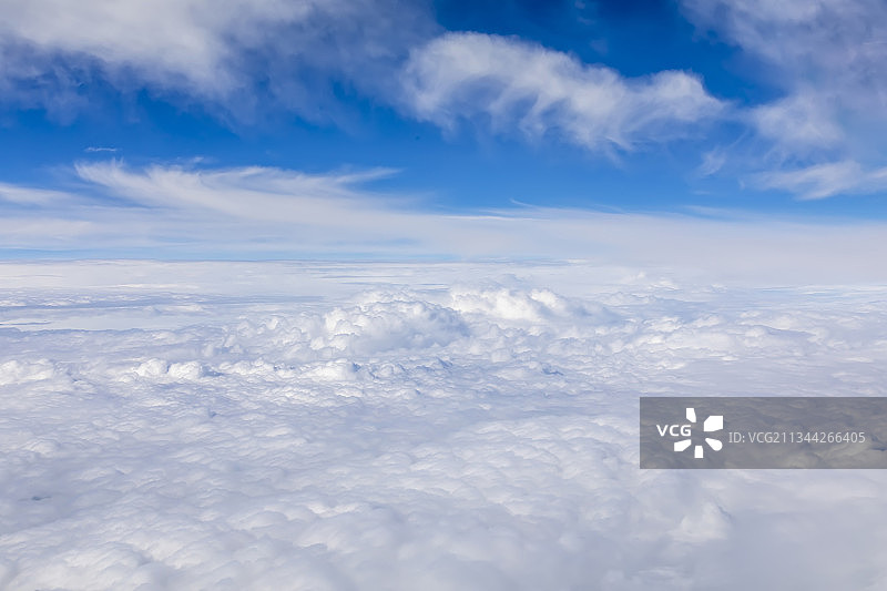 飞机上看云卷云舒图片素材