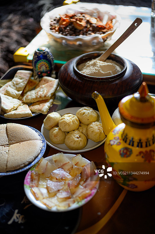 四川乡城藏族人的家常食物图片素材