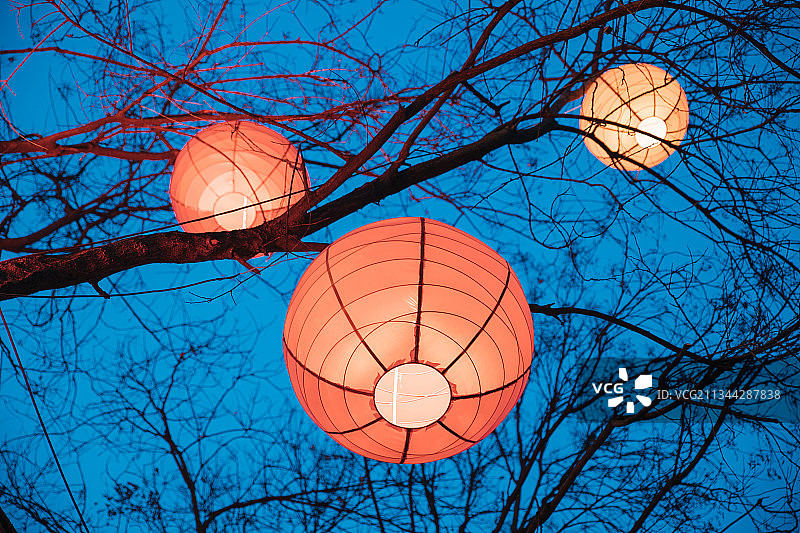 西安大唐不夜城的夜景灯笼图片素材