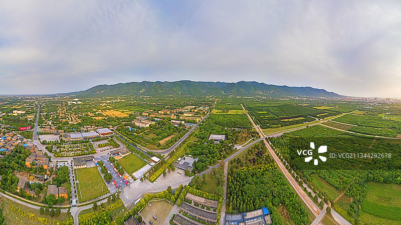 “世界第一大陵墓”——陕西省西安市临潼区秦始皇帝陵图片素材