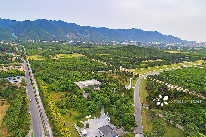 “世界第一大陵墓”——陕西省西安市临潼区秦始皇帝陵图片素材