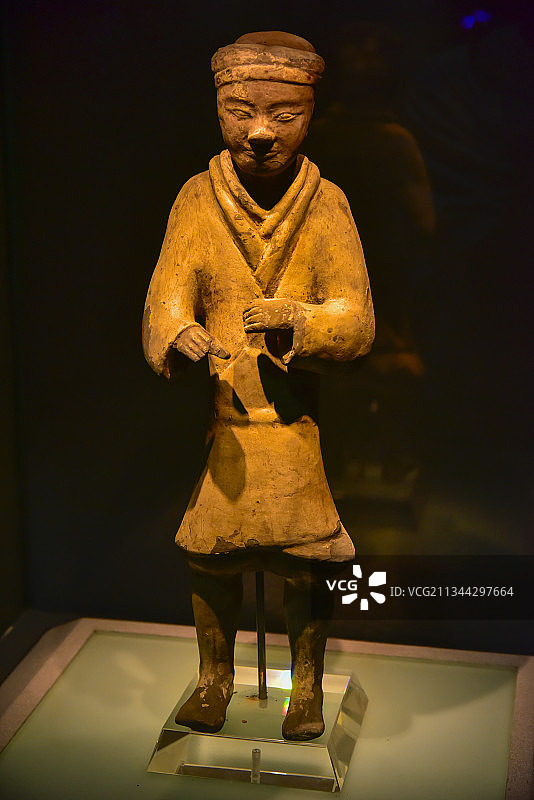 陕西咸阳文庙西汉兵马俑馆“西汉三千彩绘兵马俑”图片素材