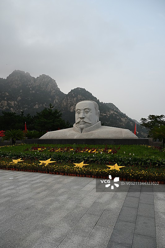 五峰山李大钊像图片素材