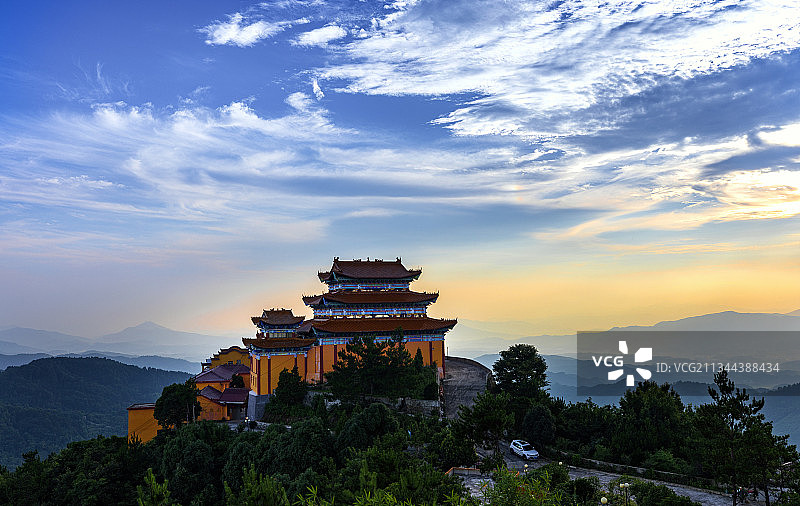 晚霞中的慈云寺图片素材