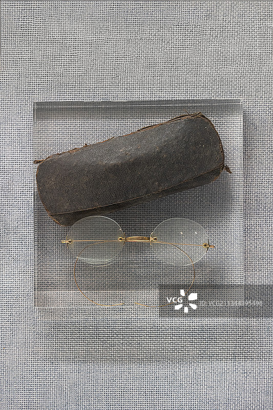 中国共产党，革命文物，民国时期，烈士用过的眼镜，浙江省博物馆图片素材