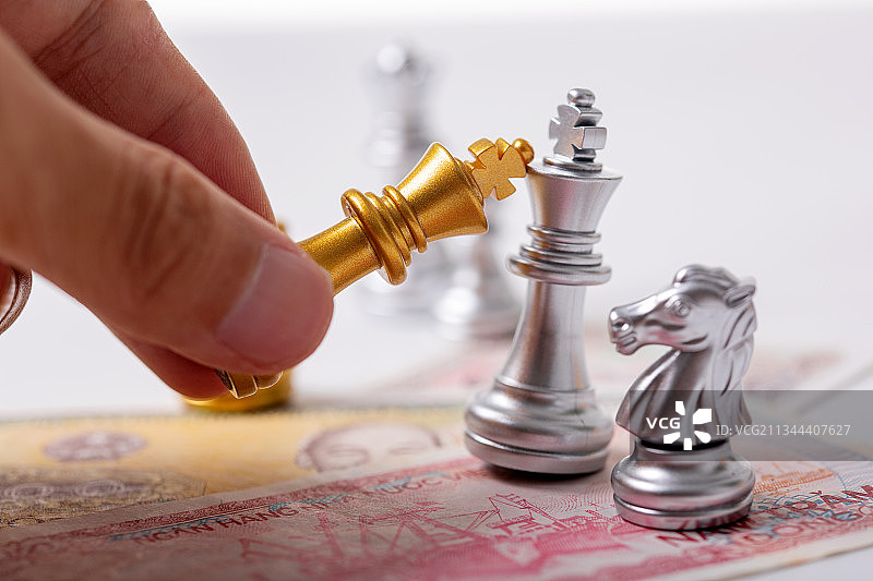 国际象棋和货币图片素材