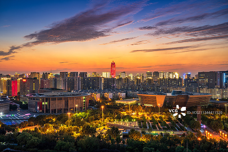 亚洲中国河南省郑州市图书馆城市夜景图片素材