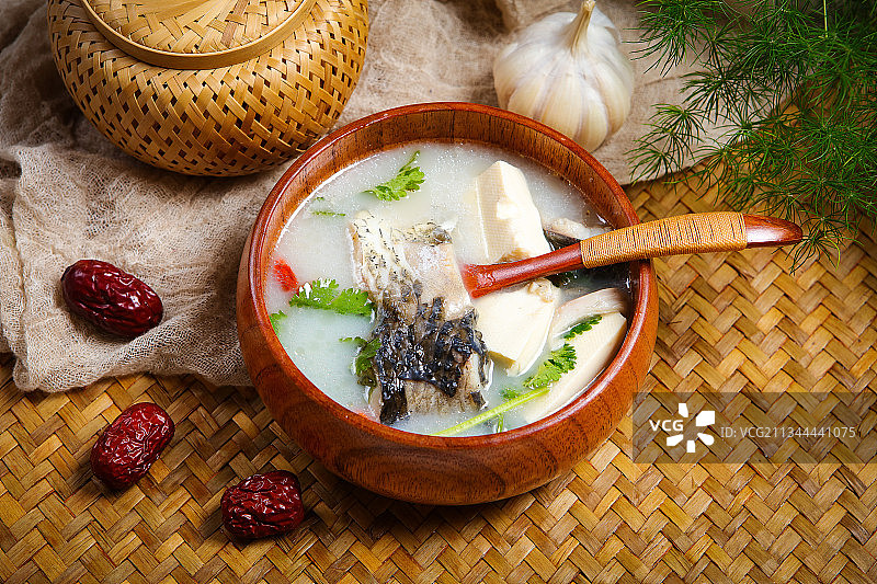 鲫鱼豆腐汤图片素材