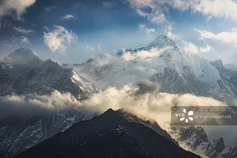 西藏 雅鲁藏布大峡谷图片素材